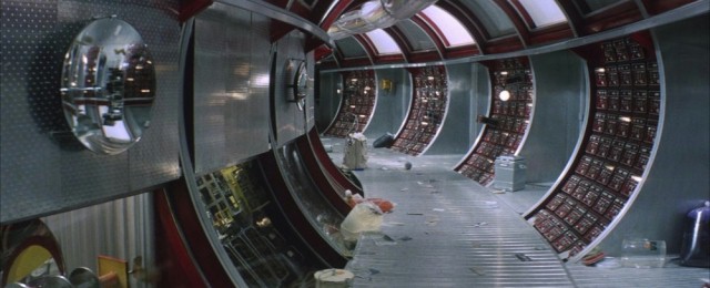solaris-1972-003-spaceship-interior.jpg