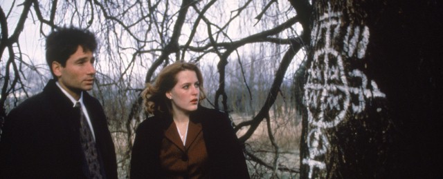x-files_s2_stills_06.jpg
