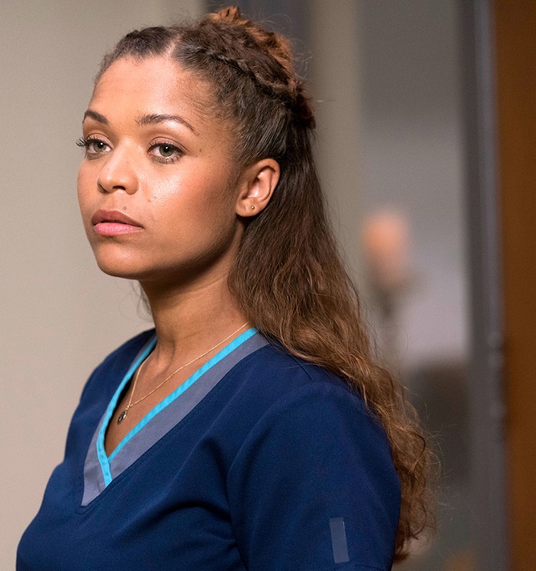 Клэр браун. Антония Томас сериал хороший доктор. Antonia Thomas 2020. Антония Томас с мужем. Антония Томас родители.