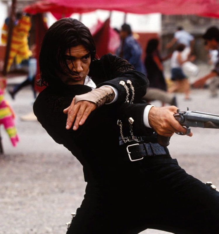 Бандерас 1995. Отчаянный озорник. Отчаянный озорник. Антонио бандерас desperado. Отчаянный (desperado) 1995.