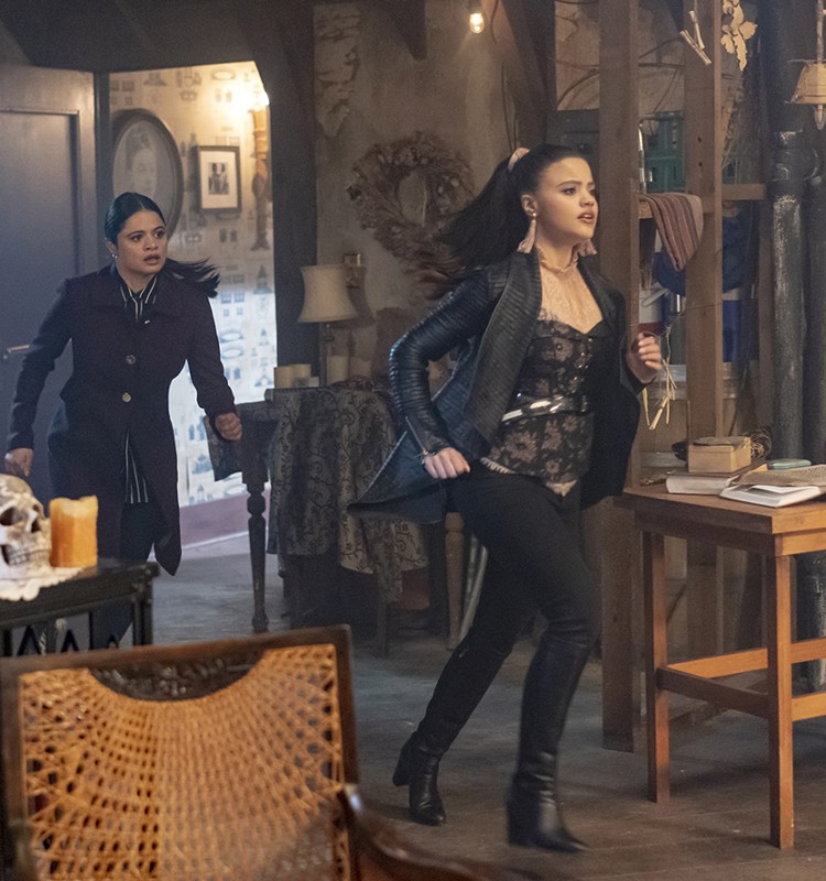 Charmed s01e18 The Replacement (2019) Filmweb