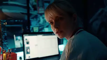 Ultraviolet - galeria zdjęć - filmweb