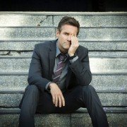 Benched - galeria zdjęć - filmweb