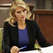 Benched - galeria zdjęć - filmweb