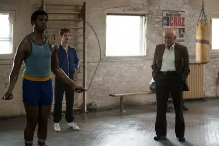 Mike - galeria zdjęć - filmweb