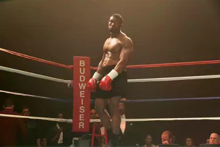 Mike - galeria zdjęć - filmweb