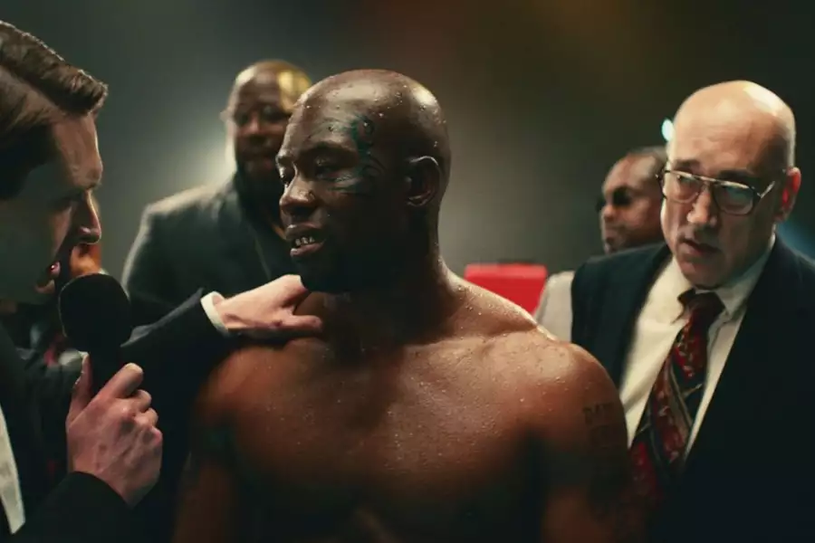Mike - galeria zdjęć - filmweb