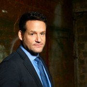 Whiskey Cavalier - galeria zdjęć - filmweb