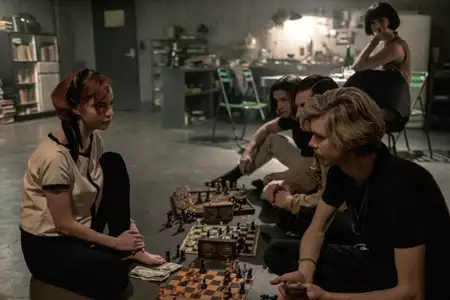 Gambit kr&oacute;lowej - galeria zdjęć - filmweb