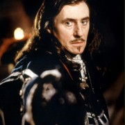 Gabriel Byrne w Człowiek w żelaznej masce