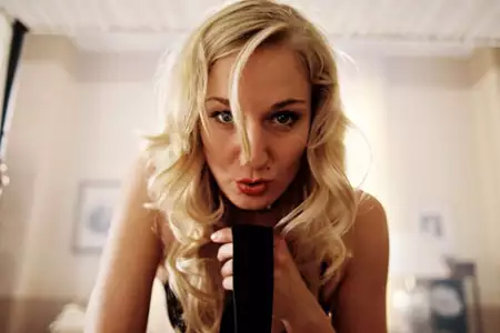 Leila i Nick - galeria zdjęć - filmweb