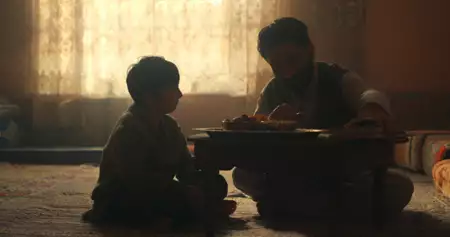 Little America - galeria zdjęć - filmweb