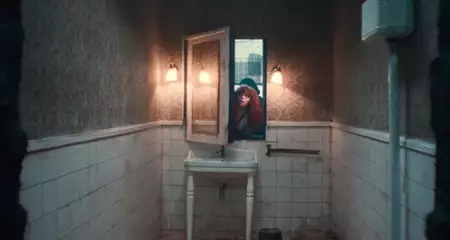Russian Doll - galeria zdjęć - filmweb