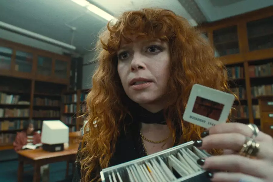 Russian Doll - galeria zdjęć - filmweb