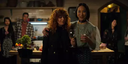 Russian Doll - galeria zdjęć - filmweb