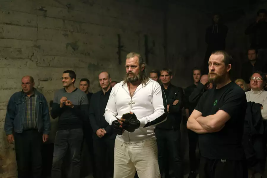 Przybysze - galeria zdjęć - filmweb
