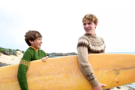 Bracia surferzy - galeria zdjęć - filmweb