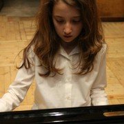 Viktoria - galeria zdjęć - filmweb