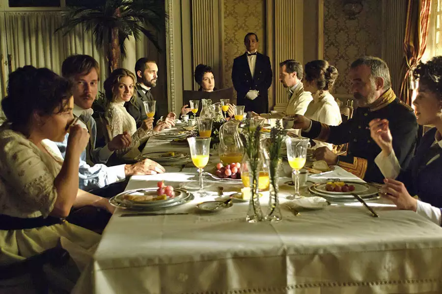 Grand Hotel - galeria zdjęć - filmweb
