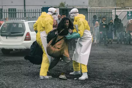 Połączeni przeszłością - galeria zdjęć - filmweb