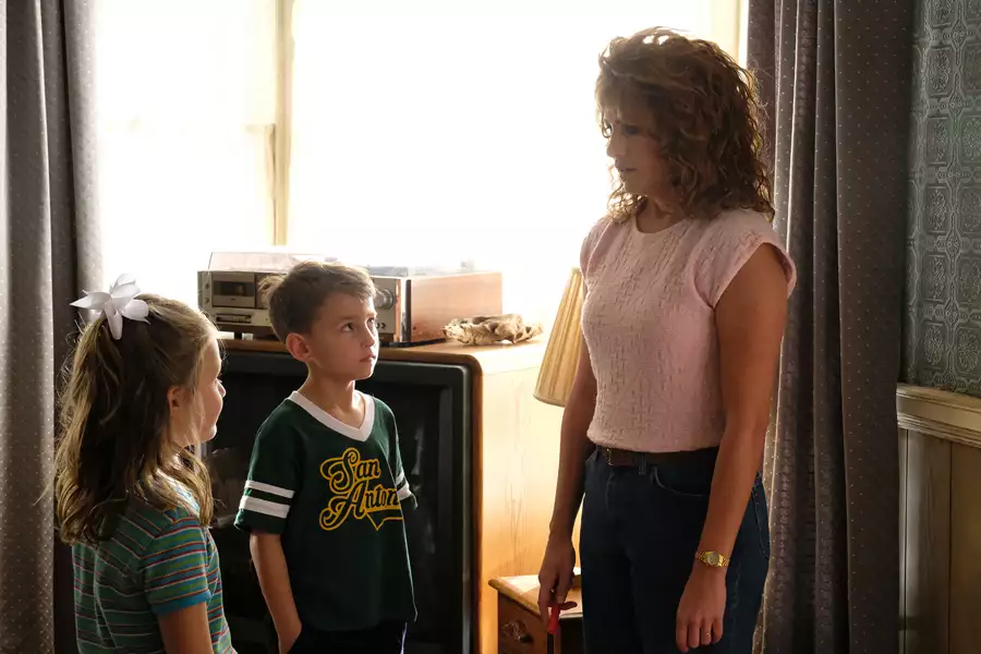 Kevin (Probably) Saves the World - galeria zdjęć - filmweb