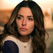 Sarah Shahi w Reverie