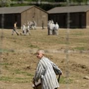 Chłopiec w pasiastej piżamie - galeria zdjęć - filmweb