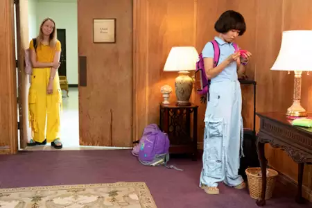 PEN15 - galeria zdjęć - filmweb