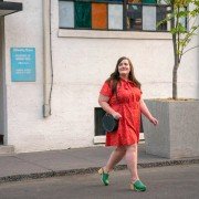 Shrill - galeria zdjęć - filmweb