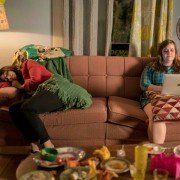 Shrill - galeria zdjęć - filmweb
