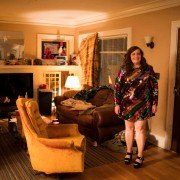 Shrill - galeria zdjęć - filmweb