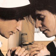 Przełamując fale - galeria zdjęć - filmweb