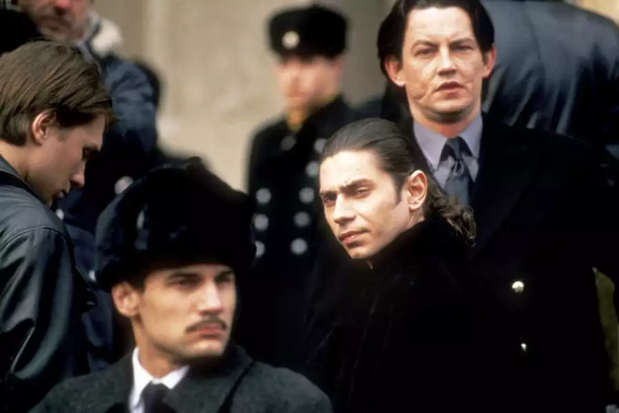 Święty - galeria zdjęć - filmweb