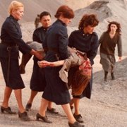 Przemoc w więzieniu dla kobiet - galeria zdjęć - filmweb