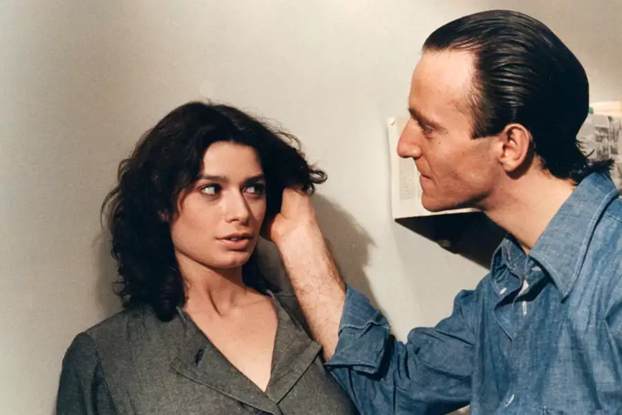 Emanuelle fuga dall'inferno - galeria zdjęć - filmweb