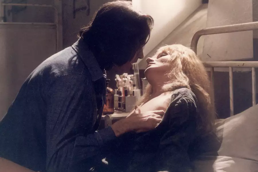 Emanuelle fuga dall'inferno - galeria zdjęć - filmweb