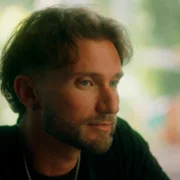 Glitter and Greed: The Lisa Frank Story - galeria zdjęć - filmweb
