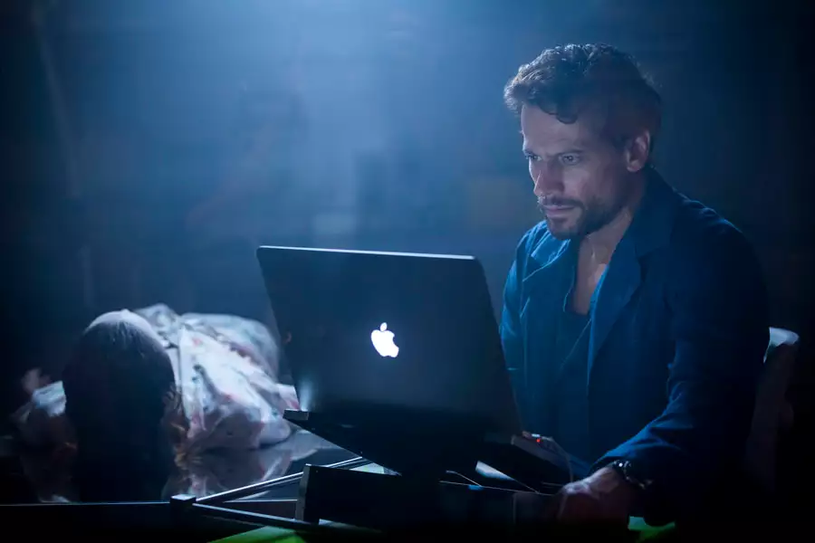 Patolog - galeria zdjęć - filmweb