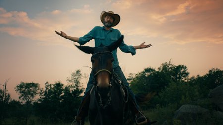 Sezon 1 Odcinek 1 Home To the Country