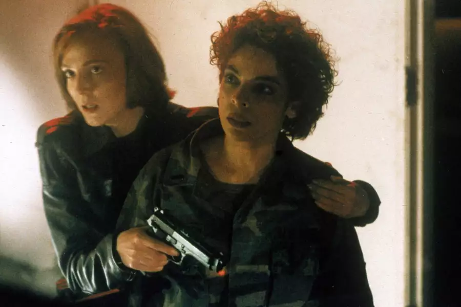 Po tamtej stronie - galeria zdjęć - filmweb