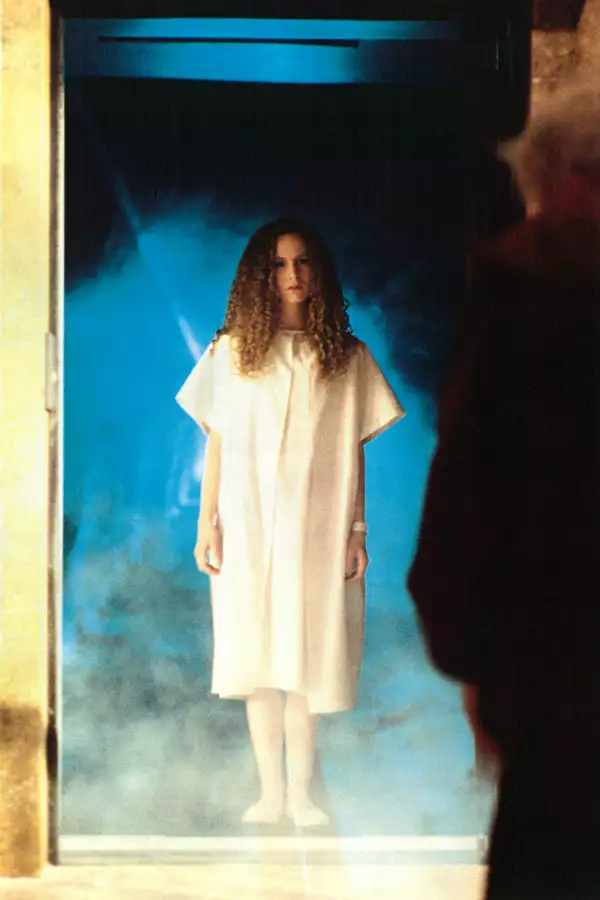 Po tamtej stronie - galeria zdjęć - filmweb