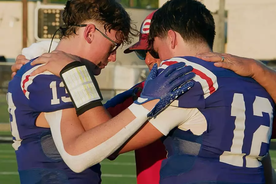 God. Family. Football. - galeria zdjęć - filmweb