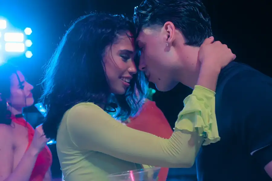 Too Hot to Handle: Włochy - galeria zdjęć - filmweb