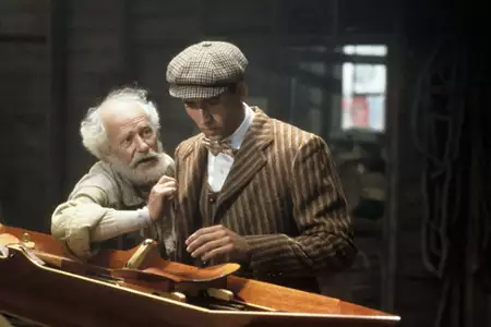 Błękitny chłopak - galeria zdjęć - filmweb
