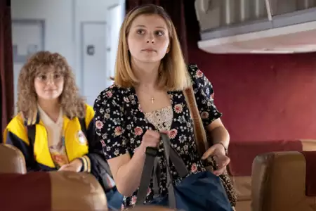 Yellowjackets - galeria zdjęć - filmweb
