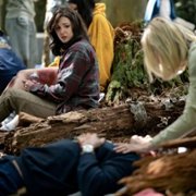 Yellowjackets - galeria zdjęć - filmweb