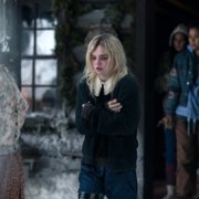 Yellowjackets - galeria zdjęć - filmweb