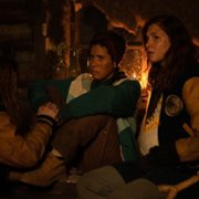 Yellowjackets - galeria zdjęć - filmweb