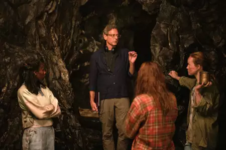 Yellowjackets - galeria zdjęć - filmweb