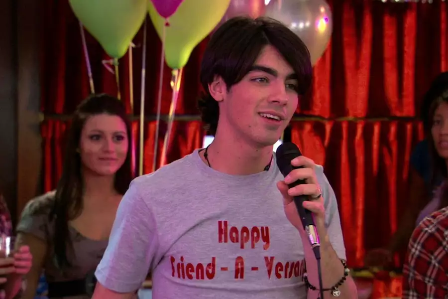 Jonas - galeria zdjęć - filmweb